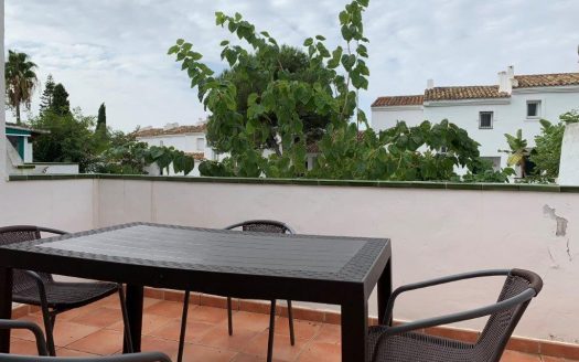 Bonito apartamento junto a la playa