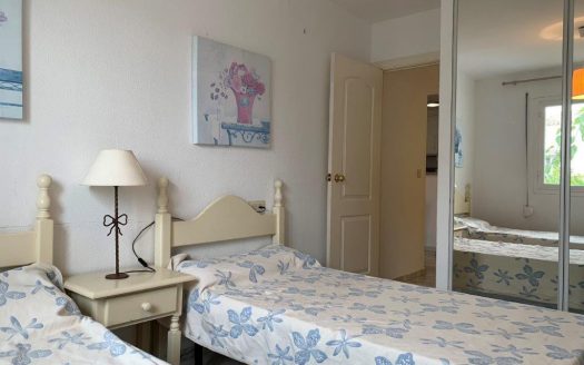 Bonito apartamento junto a la playa