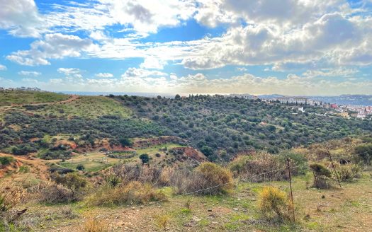 Building a new home in Loma de Flamenco