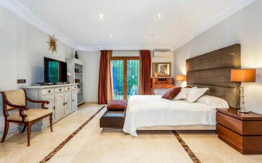 Family villa Puerto Banus