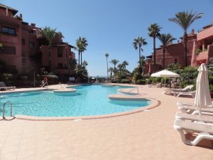 Beachside penthouse Swimming pool