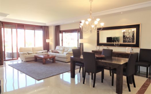 Роскошный пентхаус рядом с пляжем Эстепона