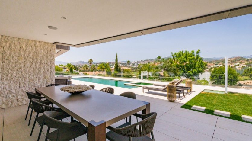 New contemporary luxury villa Marbella (1)