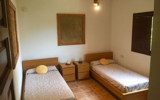 Трехэтажная вилла в Эль Росарио