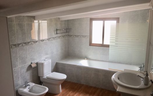 Трехэтажная вилла в Эль Росарио