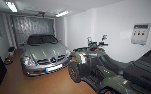 Трехэтажная вилла в Эль Росарио