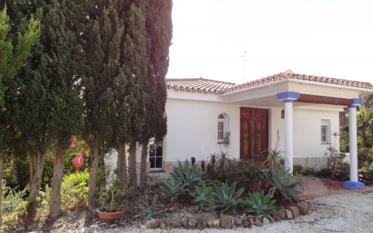 Finca between Mijas and Fuengirola