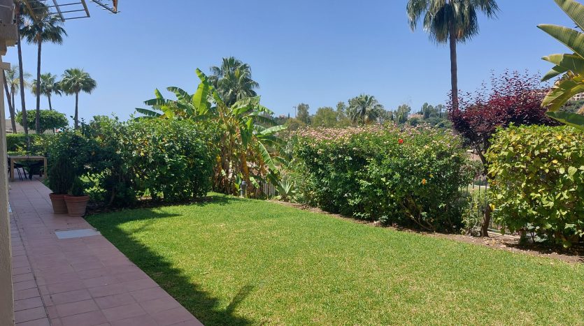 La Quinta Hills bedroom private garden