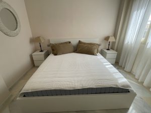Apartment for long-term rent Fuente Aloha Marbella bedroom