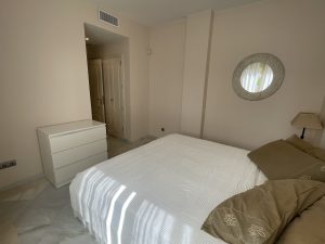 Apartment for long-term rent Fuente Aloha Marbella bedroom