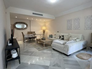 Apartment for long-term rent Fuente Aloha Marbella living room