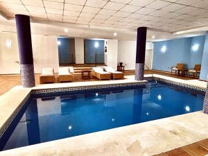 Apartment for long-term rent Fuente Aloha Marbella indoor pool