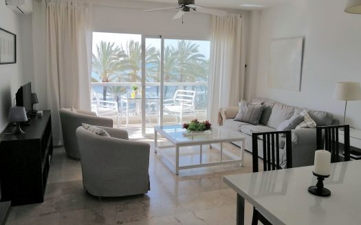 Marbella beachfront apartment for rent