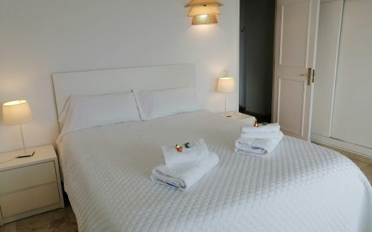 Marbella beachfront apartment for rent